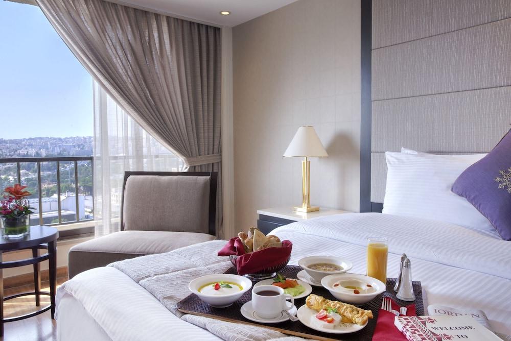 Regency Palace 5*